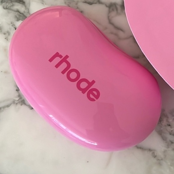 LOOKING FOR RHODE JELLY BEAN POUCH just the pouch!! - Picture 1 of 1